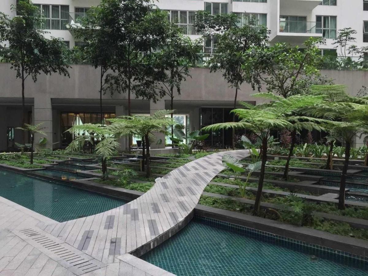 Klcc Inifinity Pool - The Regalia Residences & Suites By Kl Minsu Kuala Lumpur Extérieur photo