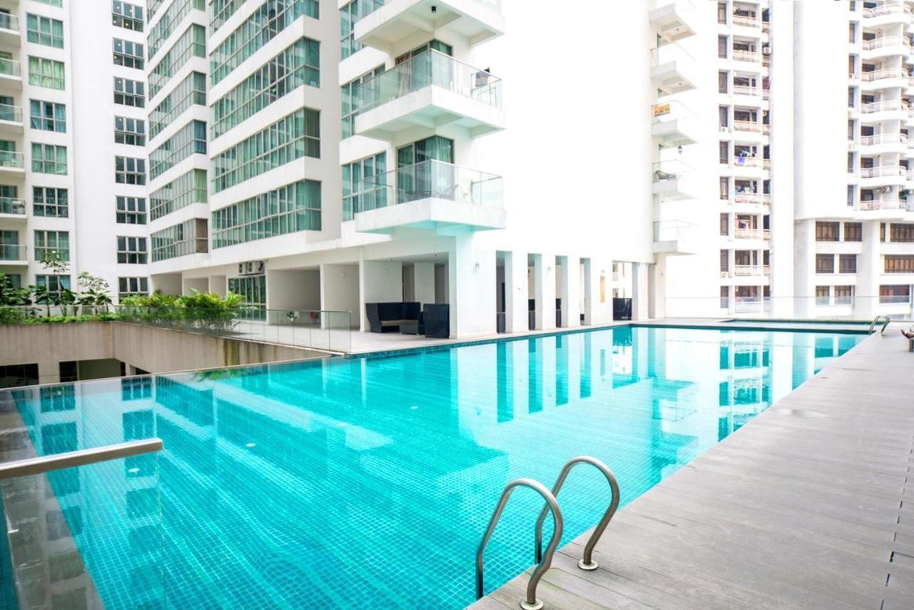 Klcc Inifinity Pool - The Regalia Residences & Suites By Kl Minsu Kuala Lumpur Extérieur photo