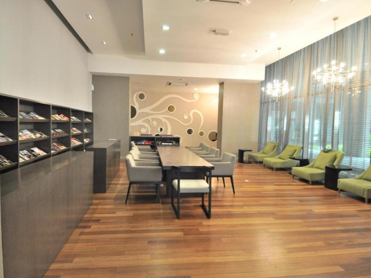 Klcc Inifinity Pool - The Regalia Residences & Suites By Kl Minsu Kuala Lumpur Extérieur photo