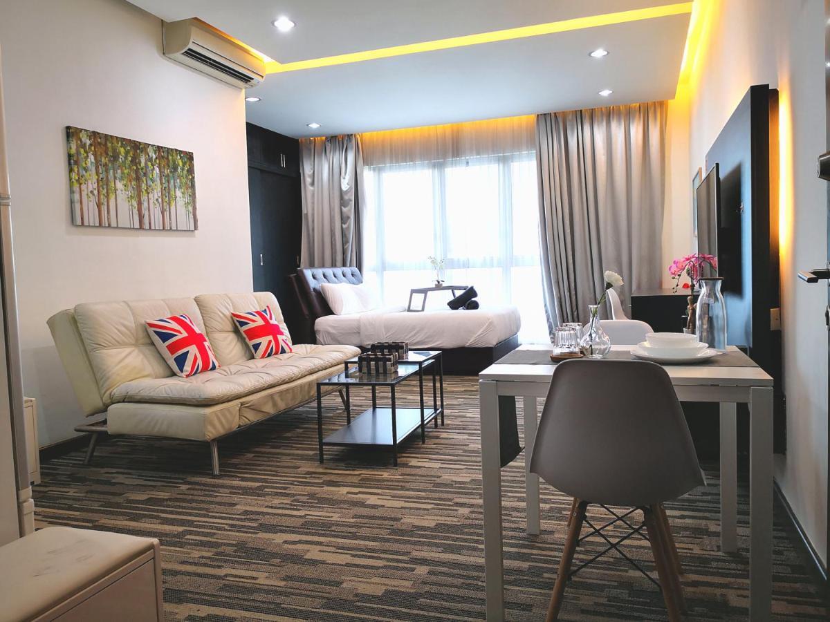 Klcc Inifinity Pool - The Regalia Residences & Suites By Kl Minsu Kuala Lumpur Extérieur photo