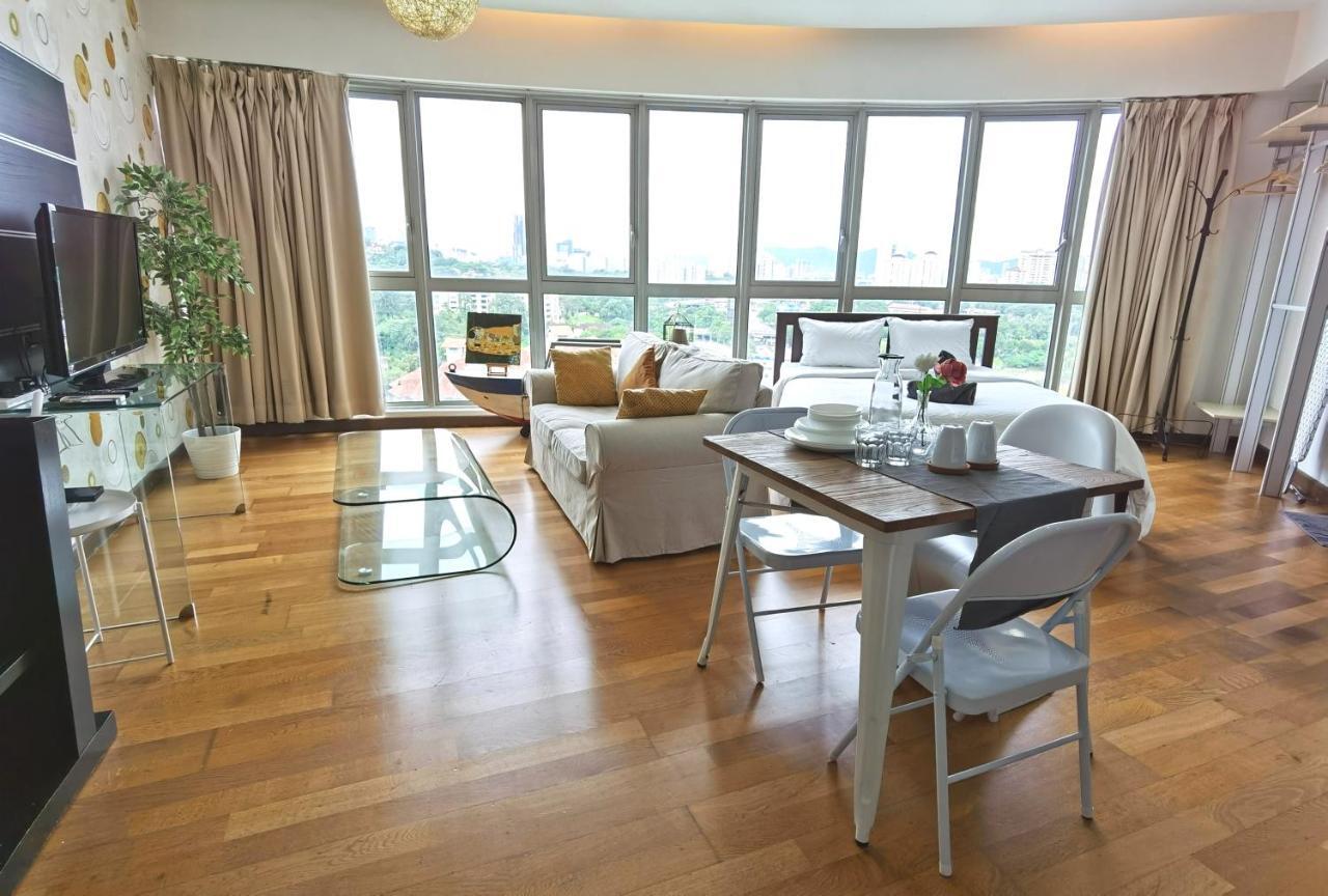 Klcc Inifinity Pool - The Regalia Residences & Suites By Kl Minsu Kuala Lumpur Extérieur photo